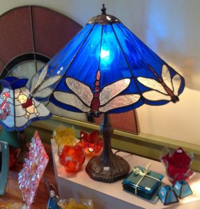 stained-glass-lamp